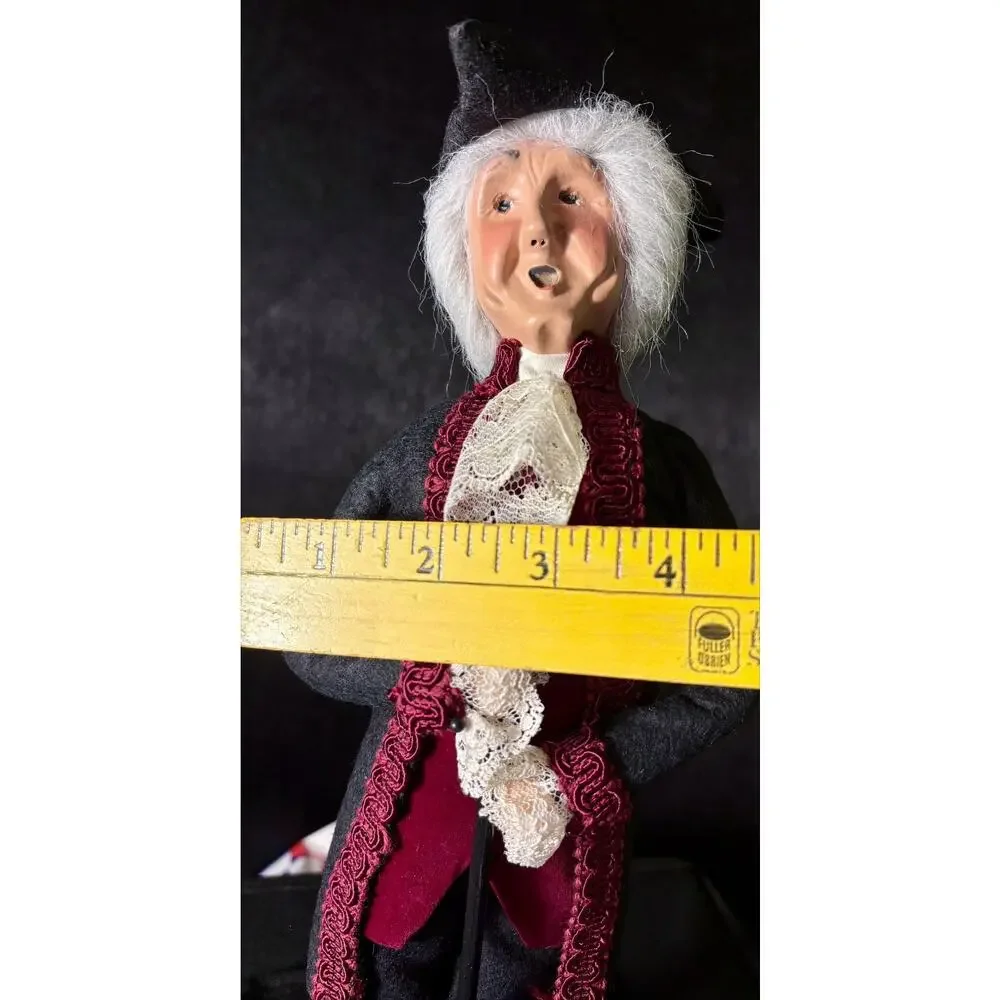 Byers Choice 2000 Exclusive Williamsburg Elderly Man Signed Byers